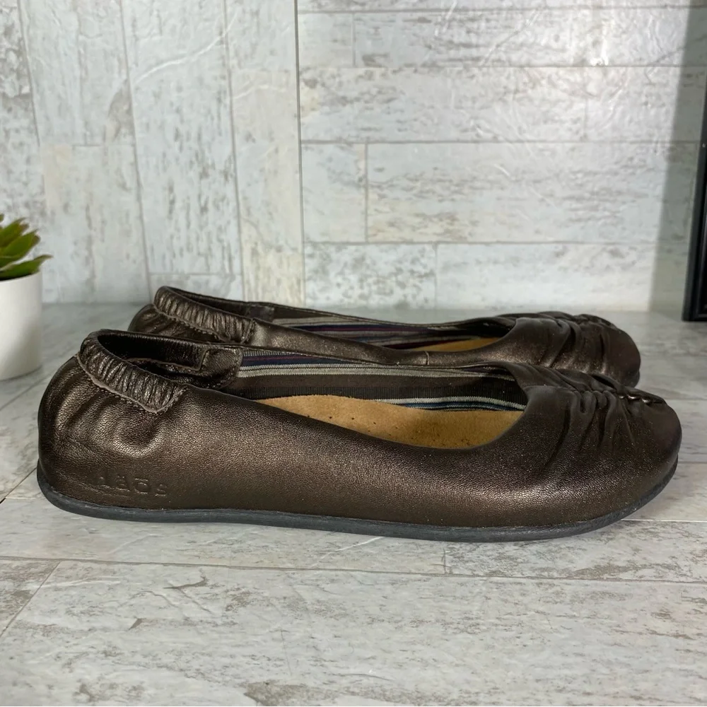 Taos Bronze Ballet Flats Shoes Repleat Gathered Toe size 6 (A1341-1705)‎ EUC #3
